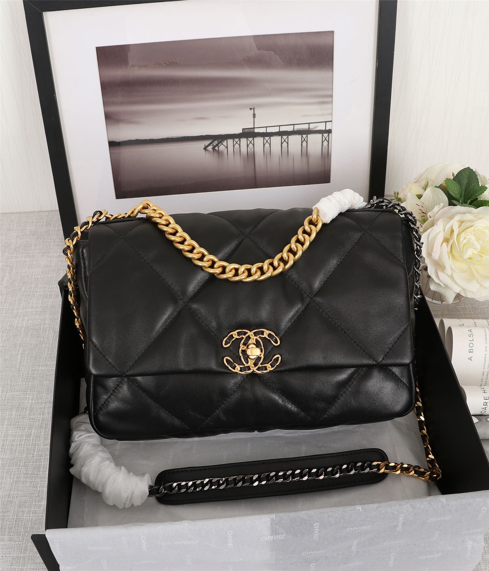 CHANEL 19 AAAAAA Top quality Genuine leather bags Women's men tote crossbody Luxury Designer mylon fashion CHANEL 19 AAAAAA Top quality Genuine leather bags Women's men tote crossbody Luxury Designer mylon fashion