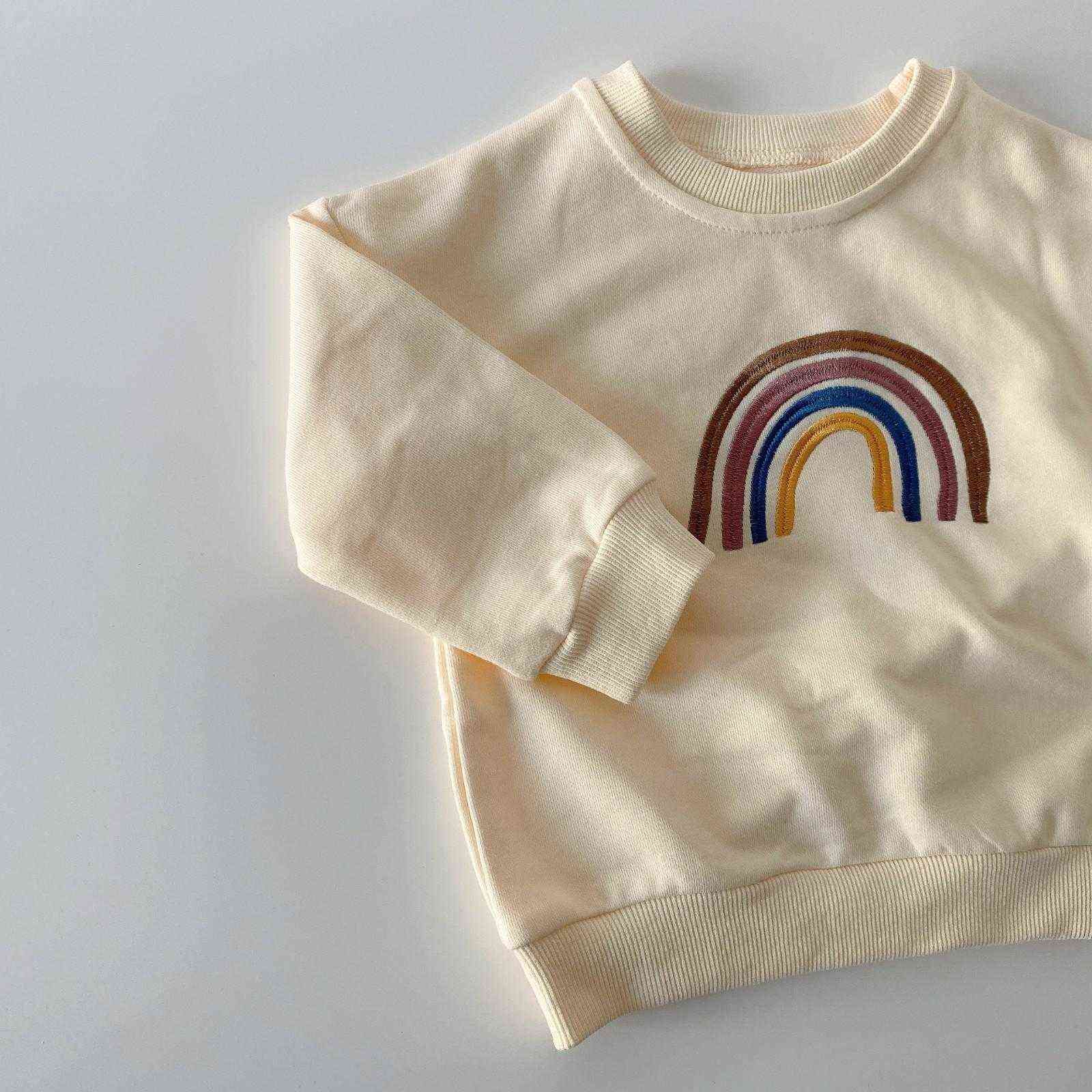 Pull en ciel arc-en-ciel1