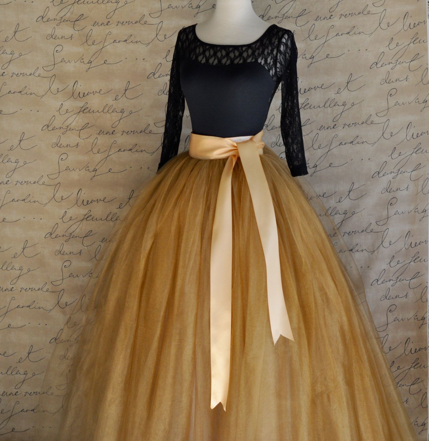 saia de tiras de tule