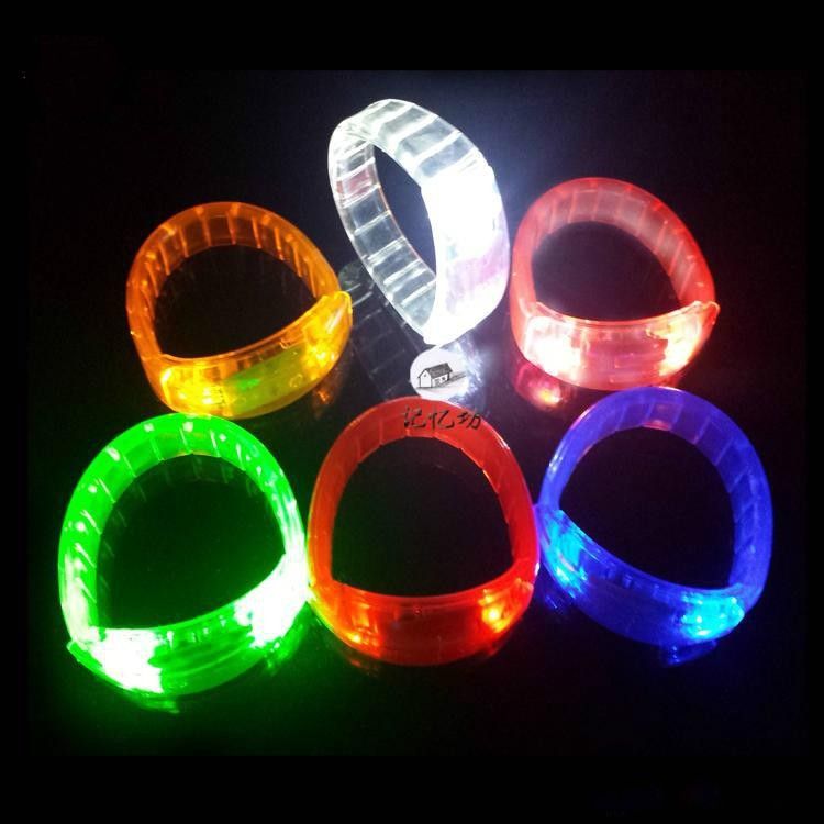 2020 Light Up Bracelet LED Glow Bracelet Flashing Bracelet Flashing