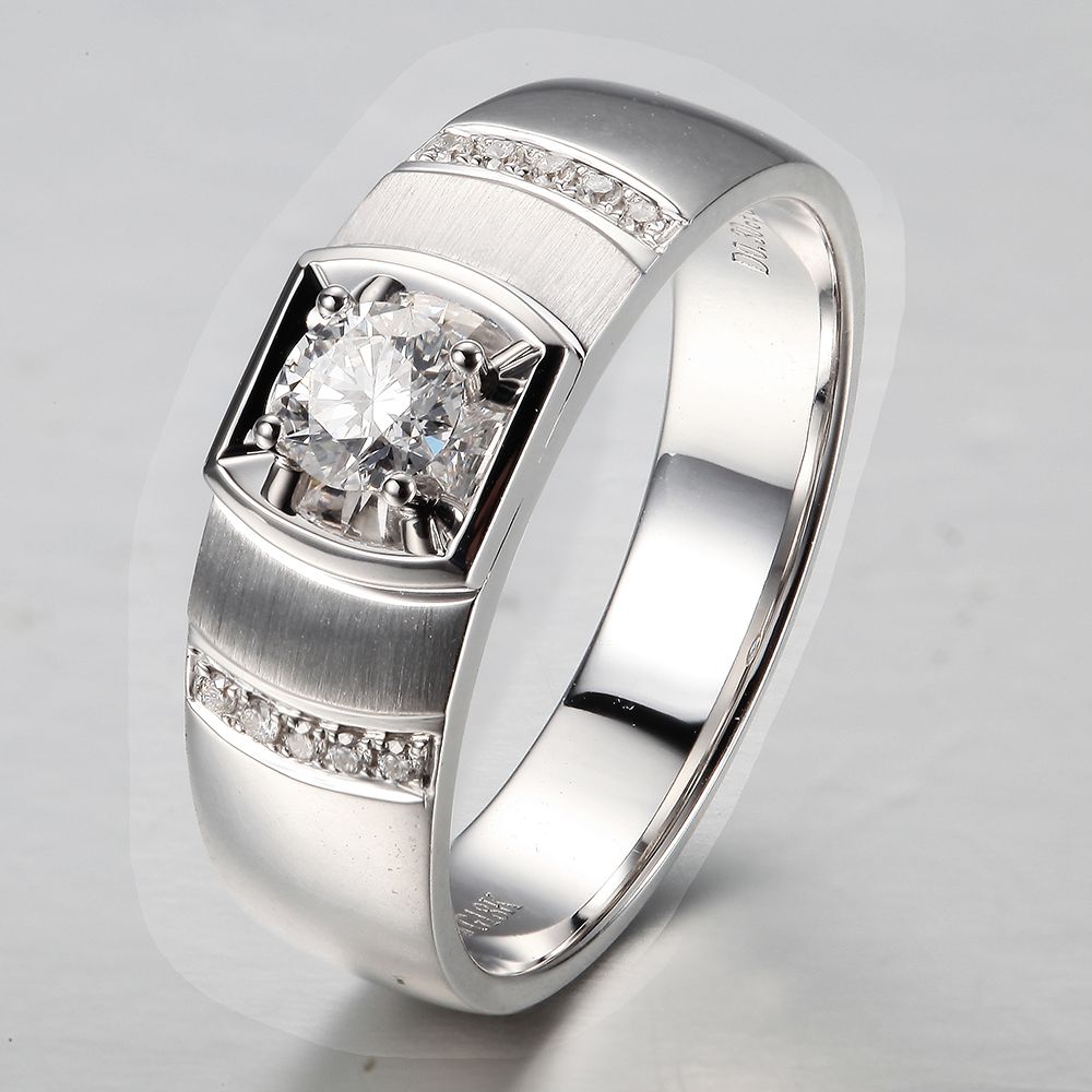 VVS 0.18 CARAT High Profile Luxury 18K White Gold Diamond Men Ring From