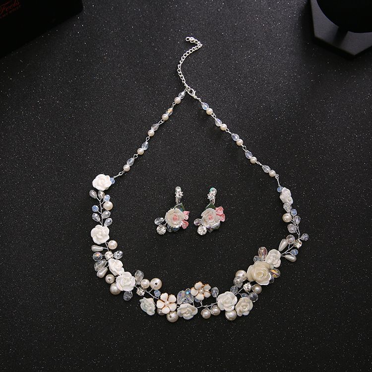 Braut Ohrringe Boho Ohrstecker Mit Perlen Und Bluten Daisy Noni