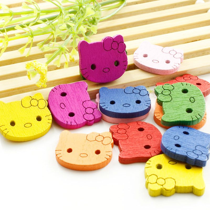 Lot de 10 boutons HELLO KITTY en bois