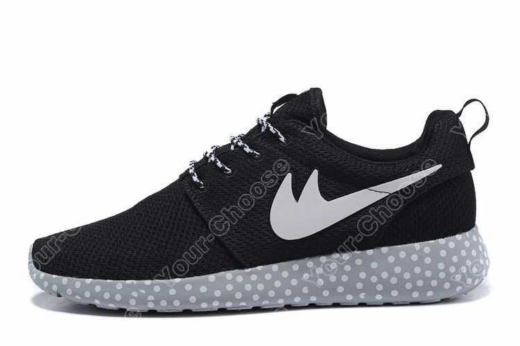 sinsonte Directamente bostezando 2015 Roshe Run del lunar único blanco del negro mujeres de los hombres de  los zapatos