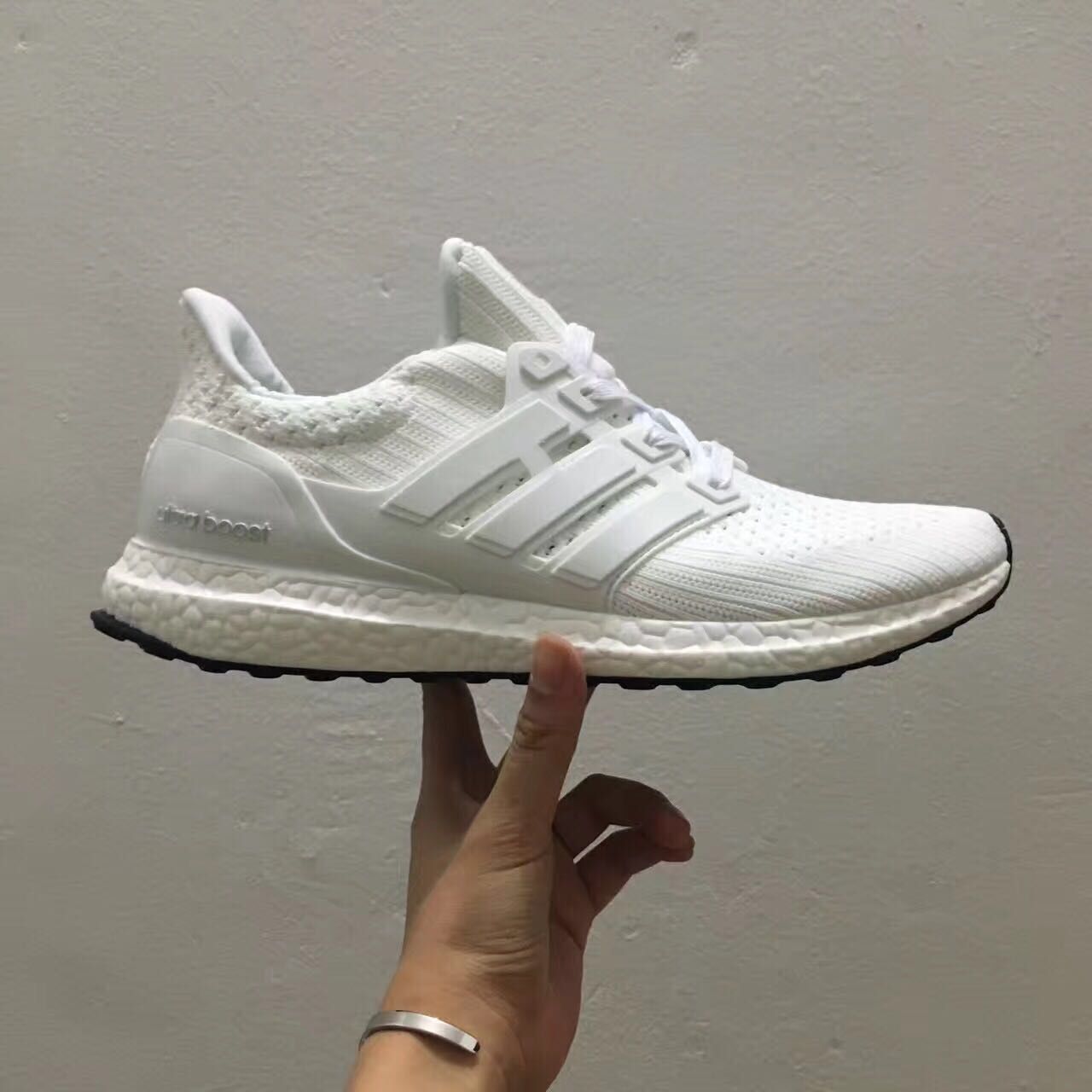 ultra boost 4.0 white womens