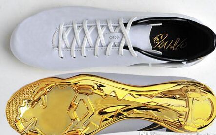 gold bottom football cleats