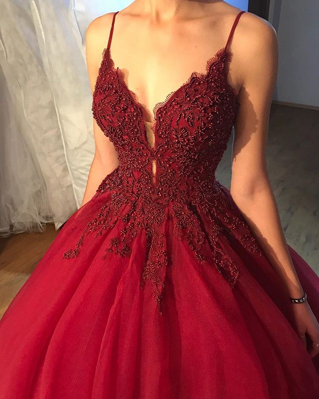 Compra Vestidos De Baile De Lujo Con Cuentas Vestidos De Baile Correas De  Espagueti Vestidos De Noche Hinchados De Vino Tinto Sexy Vestido Formal Con  Cuello En V Profundo Barato | Entrega