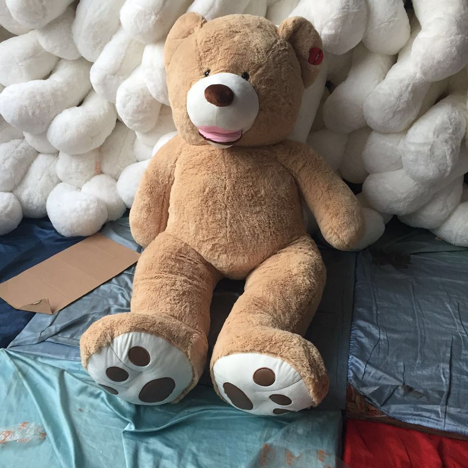 super huge teddy bear