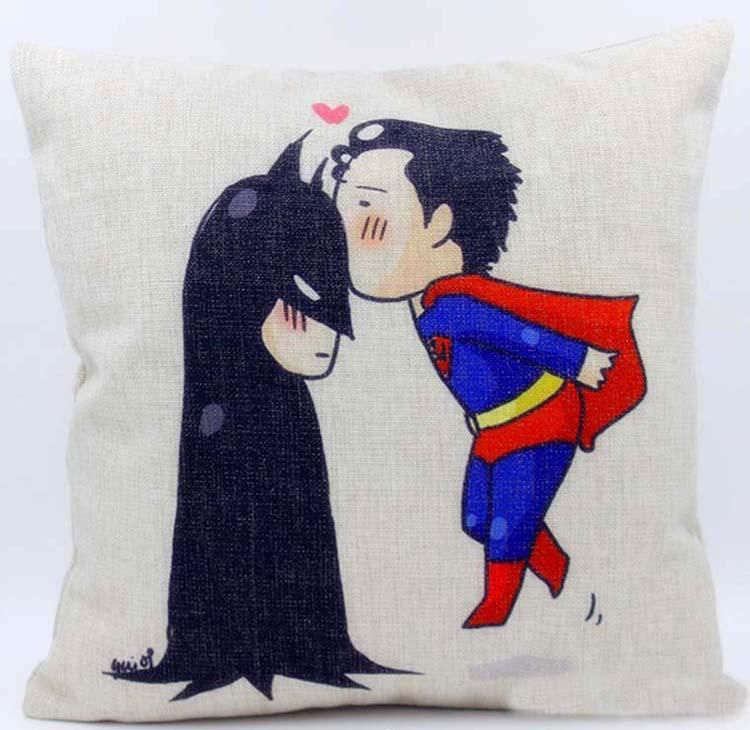 Funda de cojín de dibujos animados Superman beso Batman funda de almohada funda de almohada de Funda de cojín de dibujos animados Superman beso Batman funda de almohada funda de almohada de