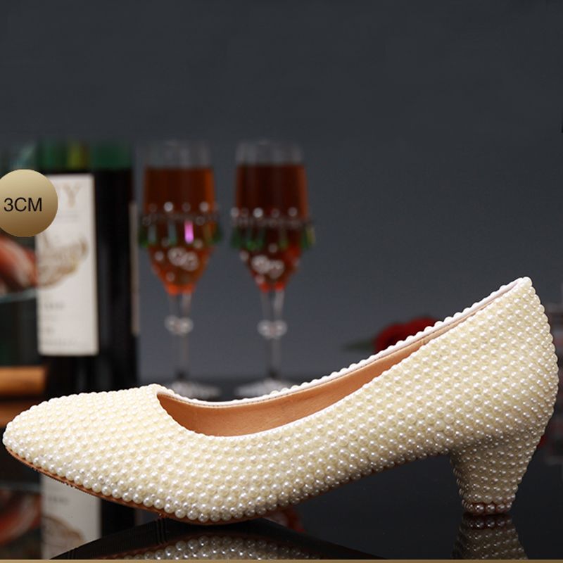 round toe wedding shoes