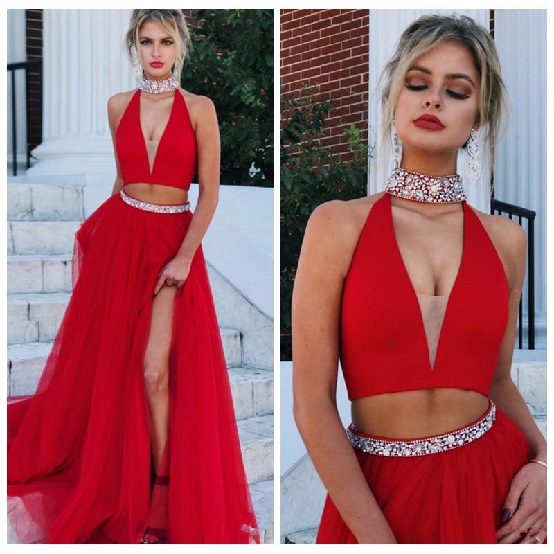 vestiti rossi con spacco