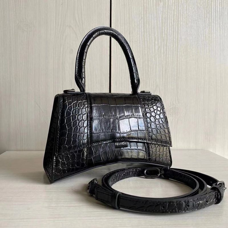 Black crocodile pattern black B