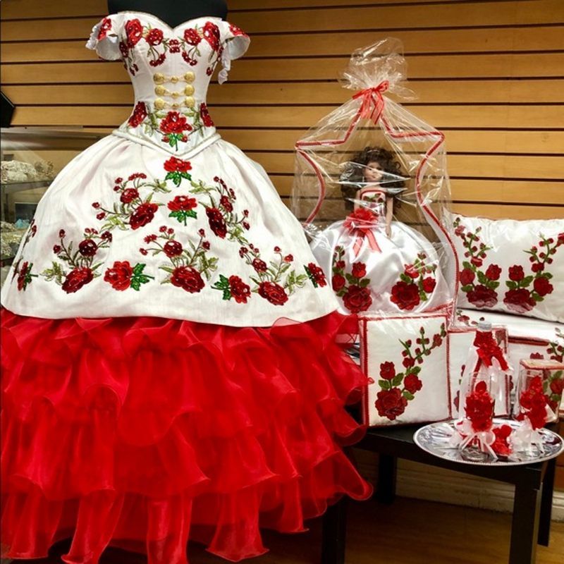 Modesto rojo y blanco 2022 quinceañera vestidos de fiesta vestido de bola fuera del hombro botones Modesto rojo y blanco 2022 quinceañera vestidos de fiesta vestido de bola fuera del hombro botones