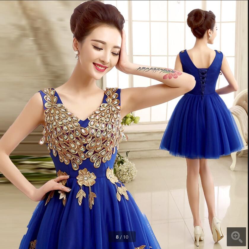 Compre 2021 Vestido De Festa Royal Blue Petite Petite Vestidos De Fiesta De  Encaje De Oro Apliques Cristales V Cuello Informal Cocktail Vestido Rodilla  Longitud Sin Mangas Vestidos De Fiesta Con Estilo