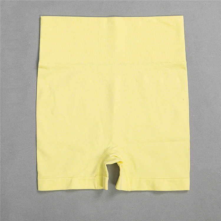 Nur Shorts gelb