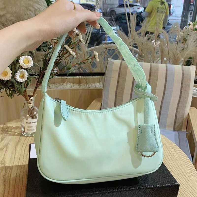mini nylon shoulder bolsa