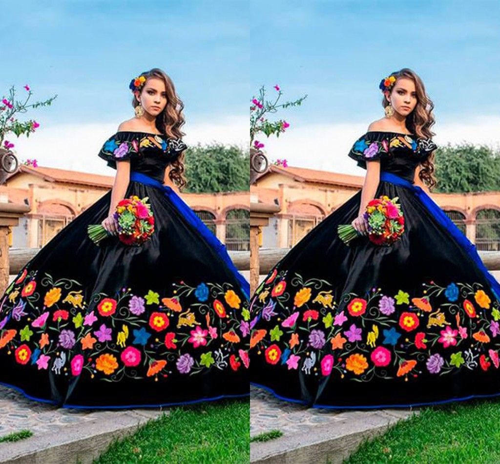2022 Gótico Negro Azul Quinceañera Vestidos México Charro Flores Bordado Off Hombro Bola Vestido Tema Sweet 2022 Gótico Negro Azul Quinceañera Vestidos México Charro Flores Bordado Off Hombro Bola Vestido Tema Sweet