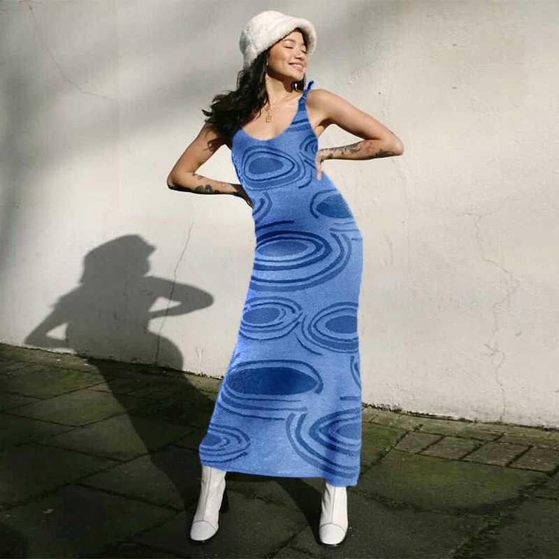 Blauwe gebreide jurk
