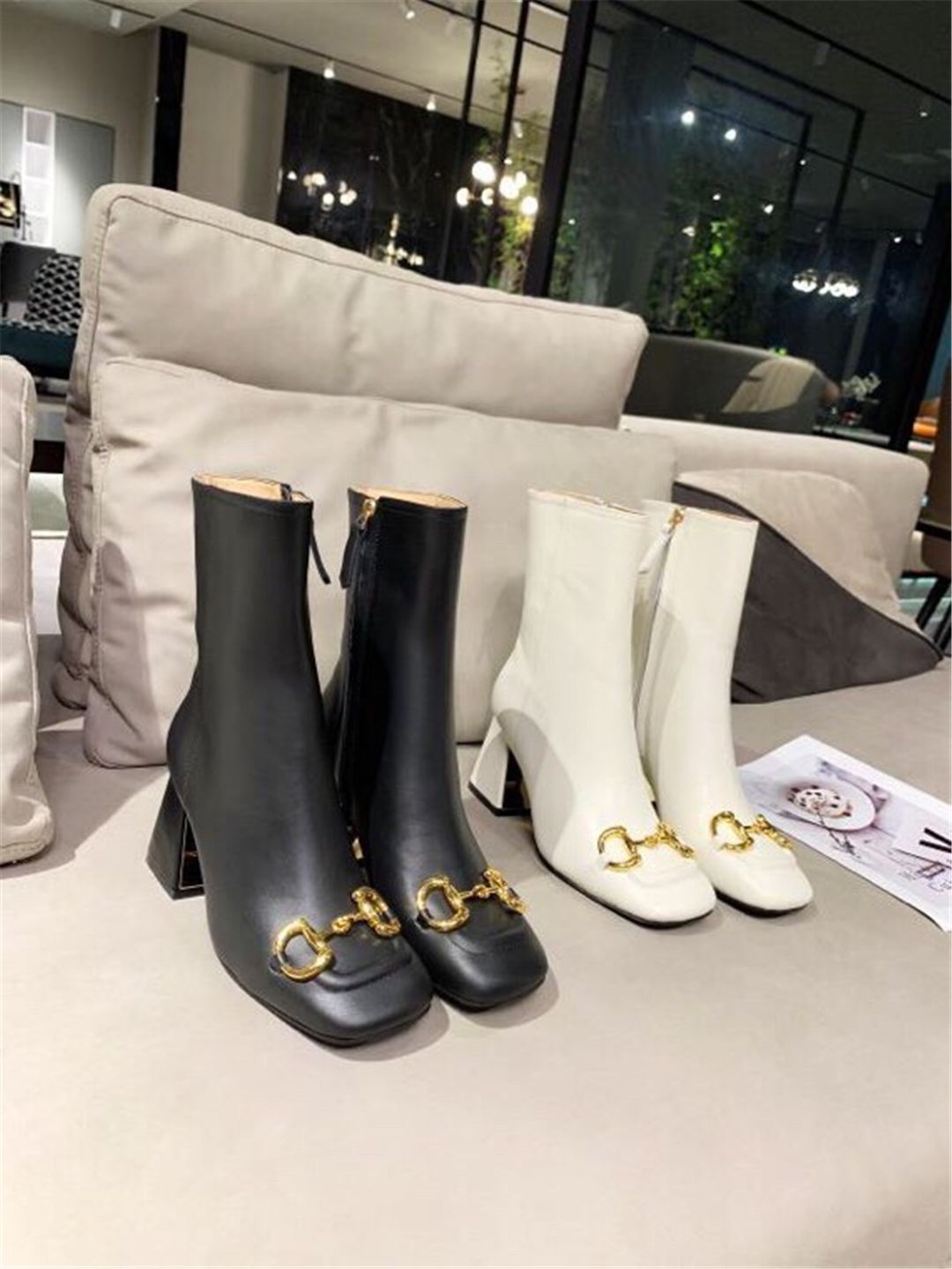 2021 Sokken Laarzen Herfst En Winter Vrouwen Gucci Korte Schoenen Sexy  Valentin Letters Mode Dikke Hak Dior Hoge Hakken Prad Martin Laarzen Luxe  Ontwerper Topkwaliteit A23 Van Van6688, 108,07 € |DHgate