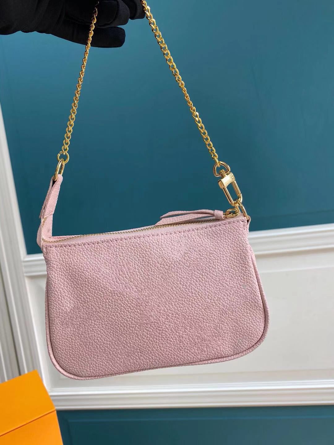 New Gradient Embossed Chain Bag Mini Pochette Accessoires Fresh Coin Purse  Women Depicted Wallet Empreinte Soft Grain Leather Clutch From Dennis_bags,  $37.13