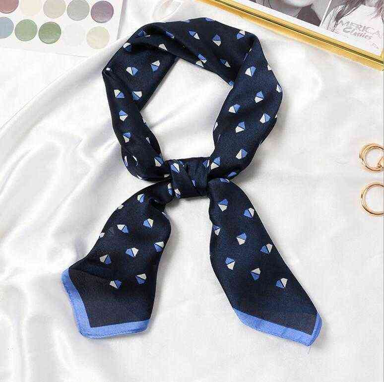 Navy blau