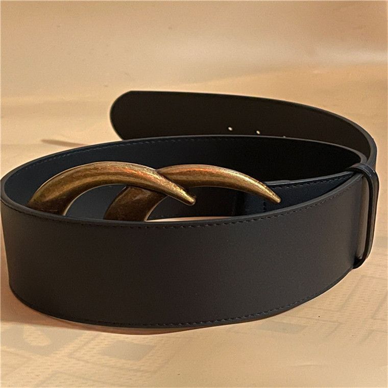 7.0 Gold buckle + black belt