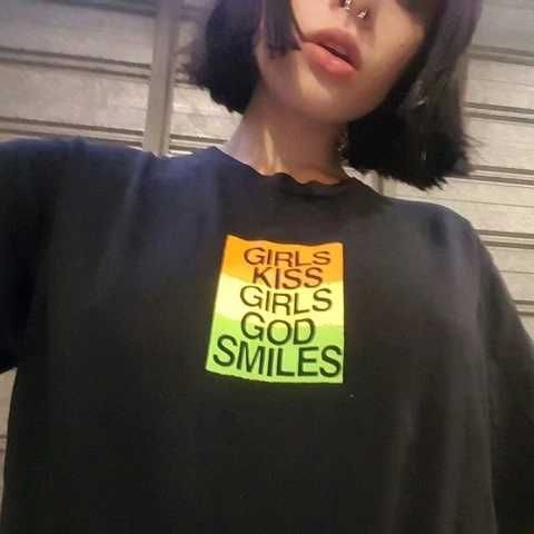 Girlskissgirls-black