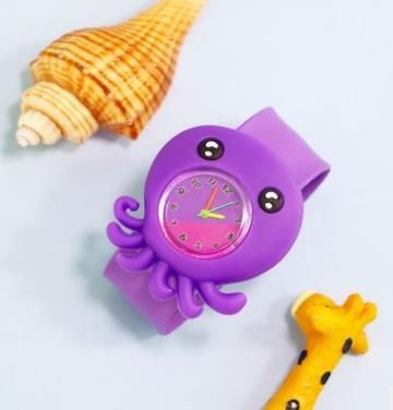 # 4 3D animaux de dessin animé montres pour bébés