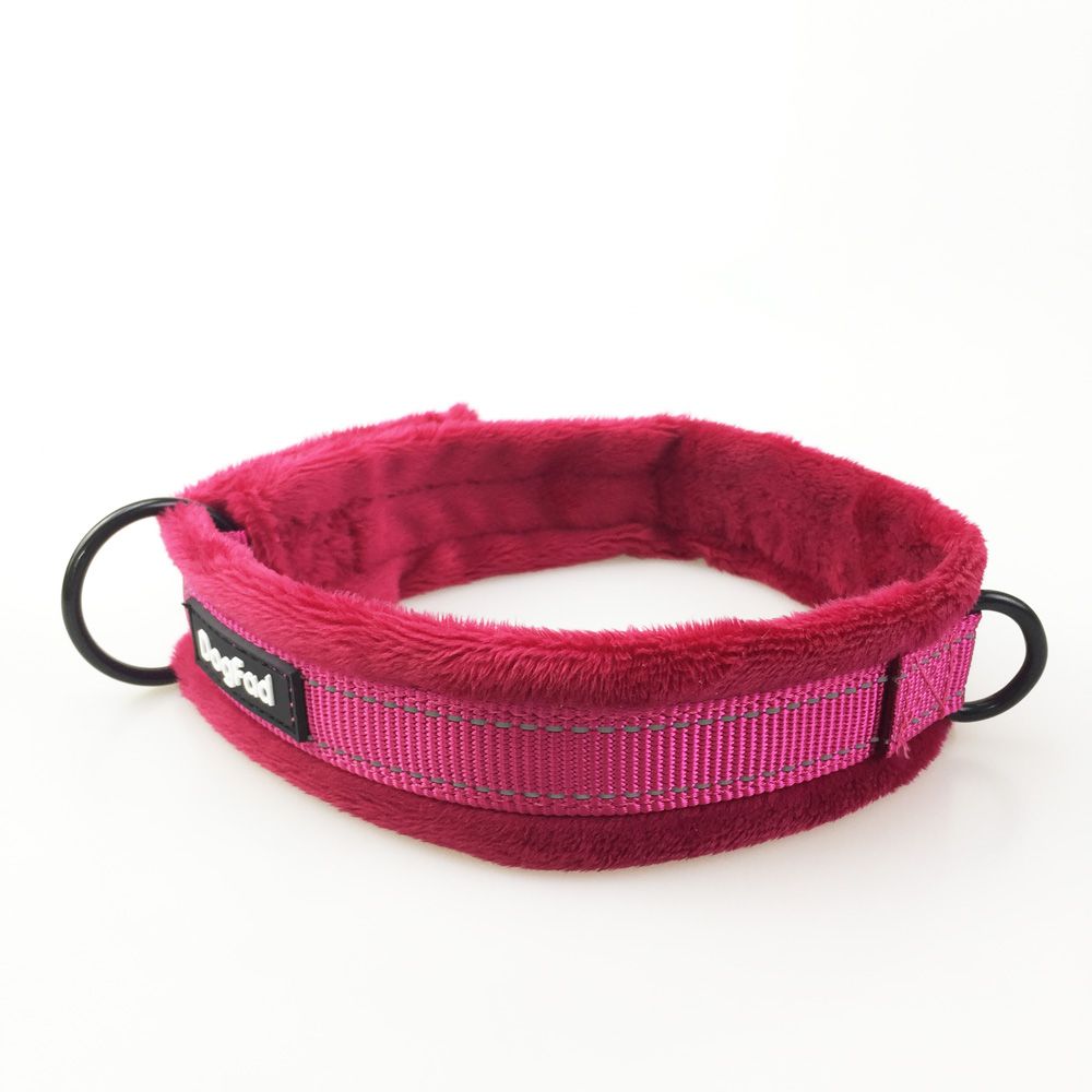 Rose red collar