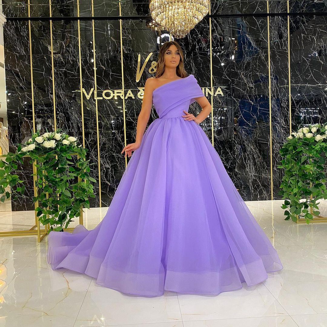 Gorgeous Spaghetti Strap Sleeveless Lace Mermaid Tulle Long Prom Dresses With Trailing For Party Online, OL348