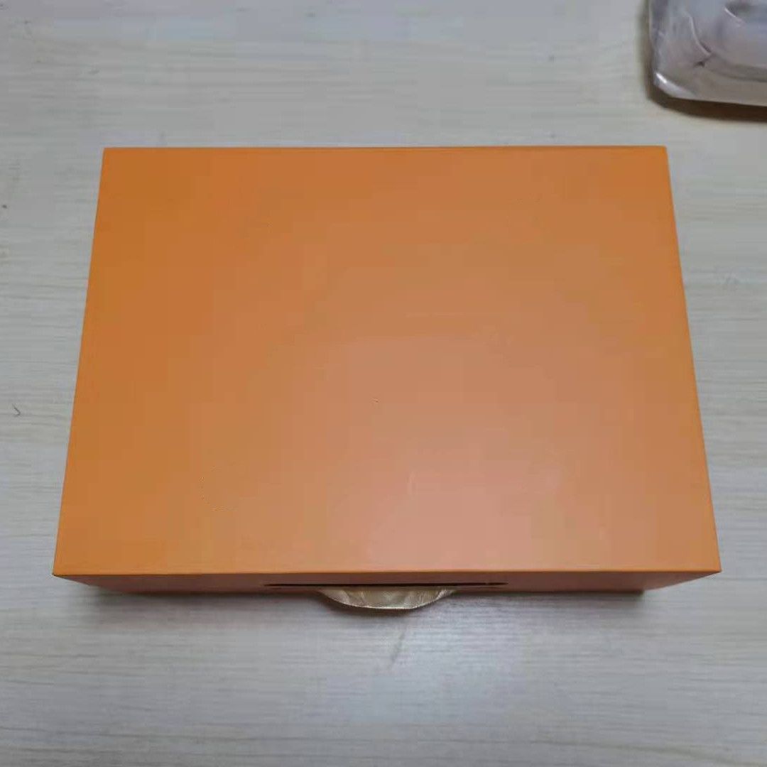 l logo box