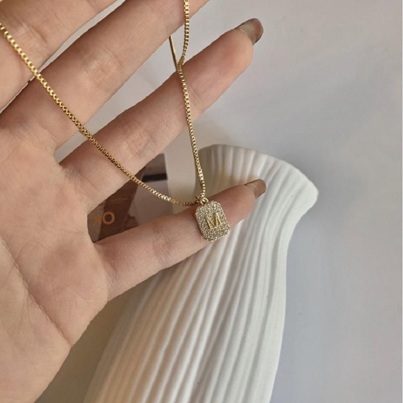 Compra Elegante Letra M Collar Para Mujeres Delicado Boho Collares Oro  Cúbico Circonia Colgante Cadena Joyería Regalos Cadenas Barato | Entrega  Rápida Y Calidad | Es.Dhgate