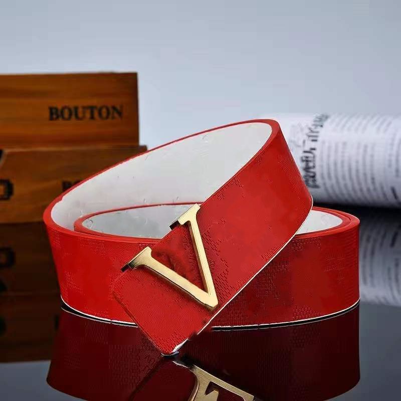 #Red grid+gold buckle