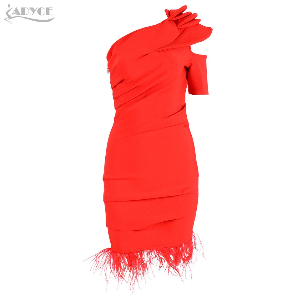 Kırmızı bandaj elbise