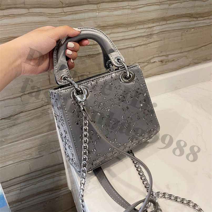 Compra Señoras Negro Cuadrado Hombro Crossbody Mano Bolsas Mano De Alta  Capacidad Cuero Genuino De Lujo Moda Marca Brillante Cuentas Cruz Cuerpo  Hilo Flap Bolsos Para Mujeres Barato | Entrega Rápida Y