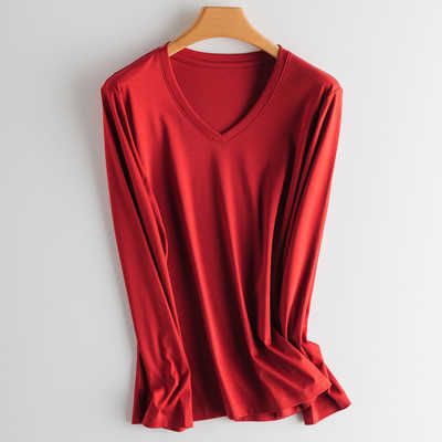 Red v Neck