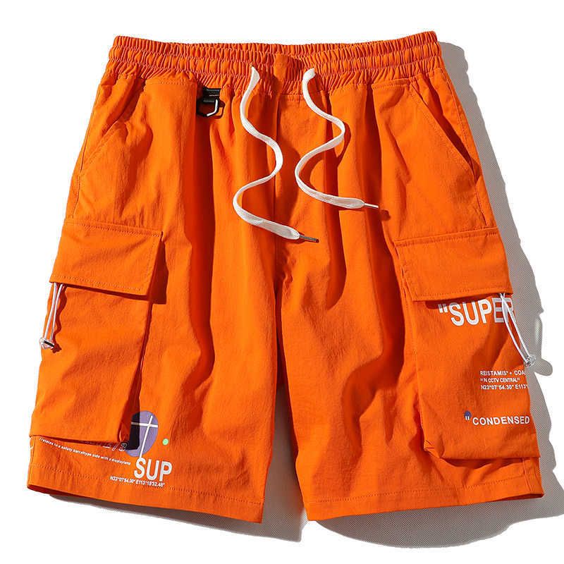 Оранжевые шорты мужчины