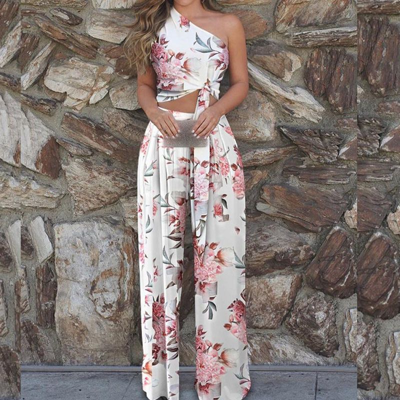 20 Mother-of-the-Bride Pantsuits for Every Type of Wedding