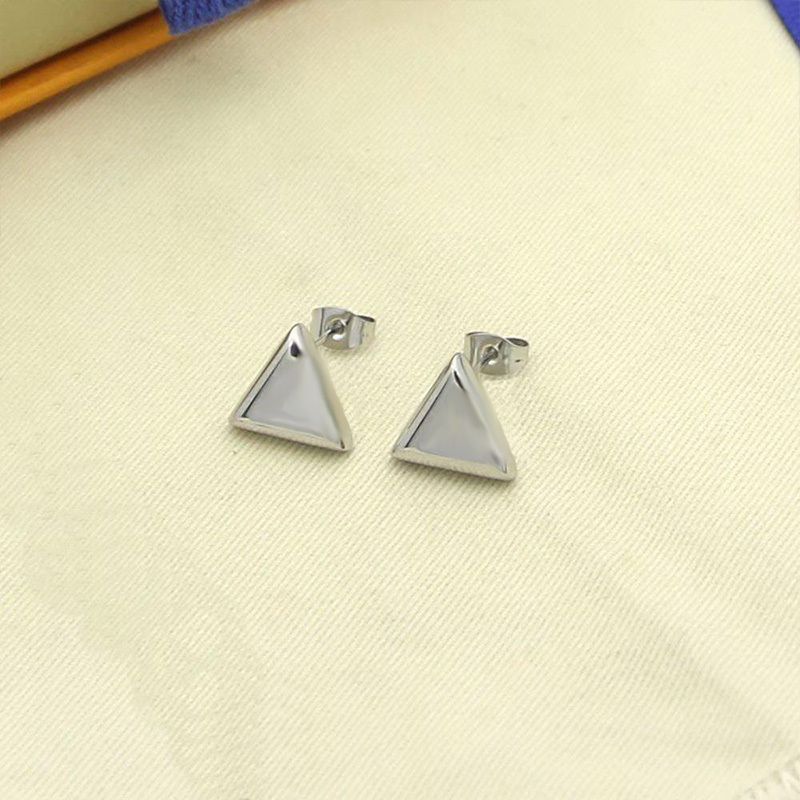 V-shaped silver stud earrings