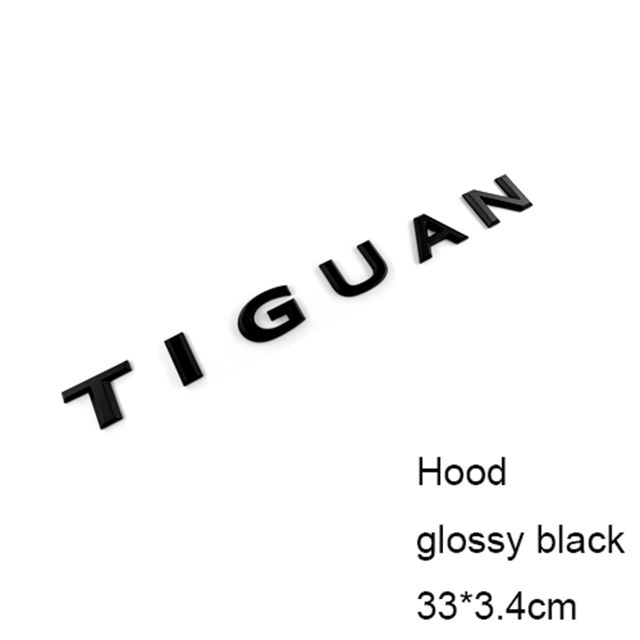 Błyszczący Tiguan Hood.