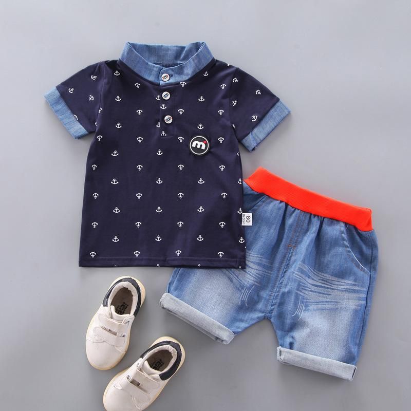 Navy blau