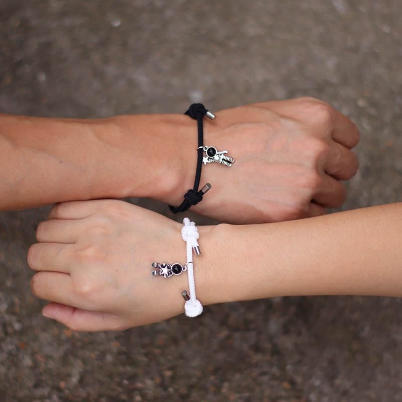 2pcs Couple Lock & Key Charm Magnetic Heart Bracelet