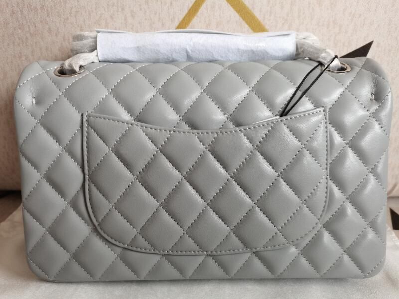 Lambskin Quilted Silver_06.