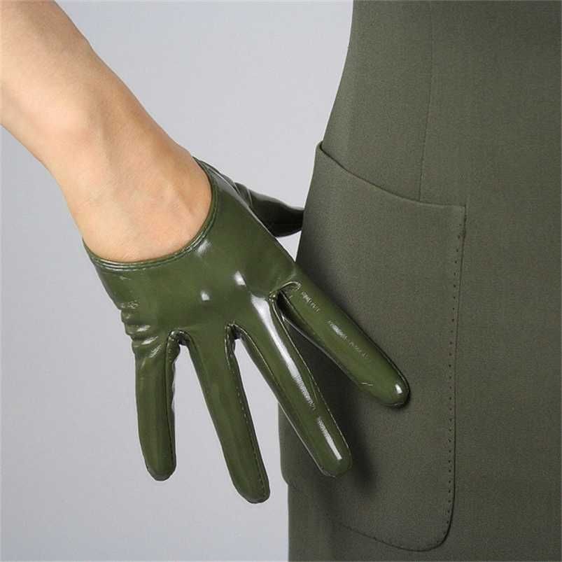 Moda de mujer PU cuero ultra cortos Simulación de patente verde brillante sin