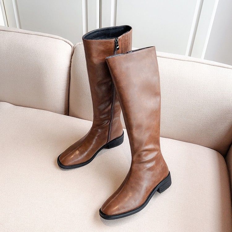 Comfortabele dames laarzen met sleehakken | KLEDING.nl