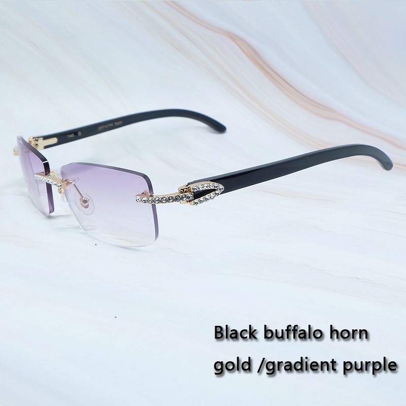 or noir violet