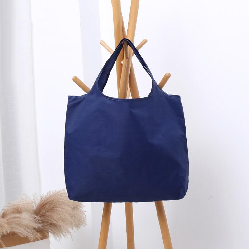 Navy blau