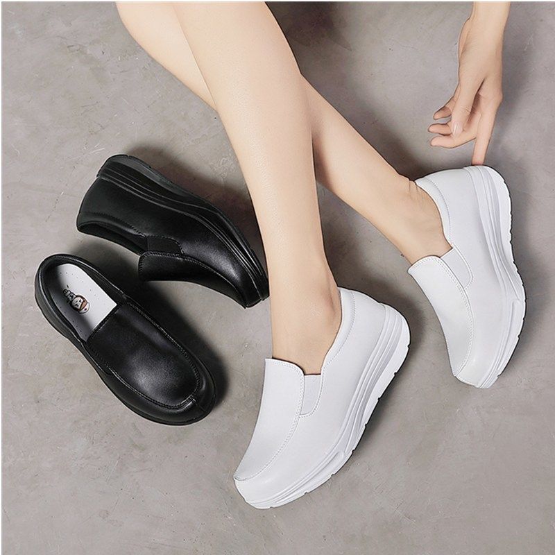 Zapatillas De Deporte Mujeres Enfermera Zapatos Blancos Cómodos Caminando Transpirable Femenino Planos Calzado Plataforma Ligero Slip On 210810 64,15 € |