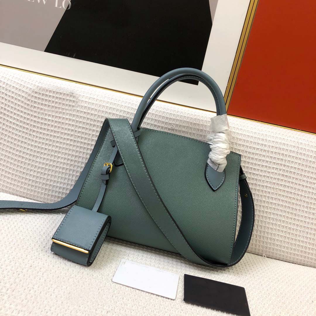 moynat madeleine bolsa