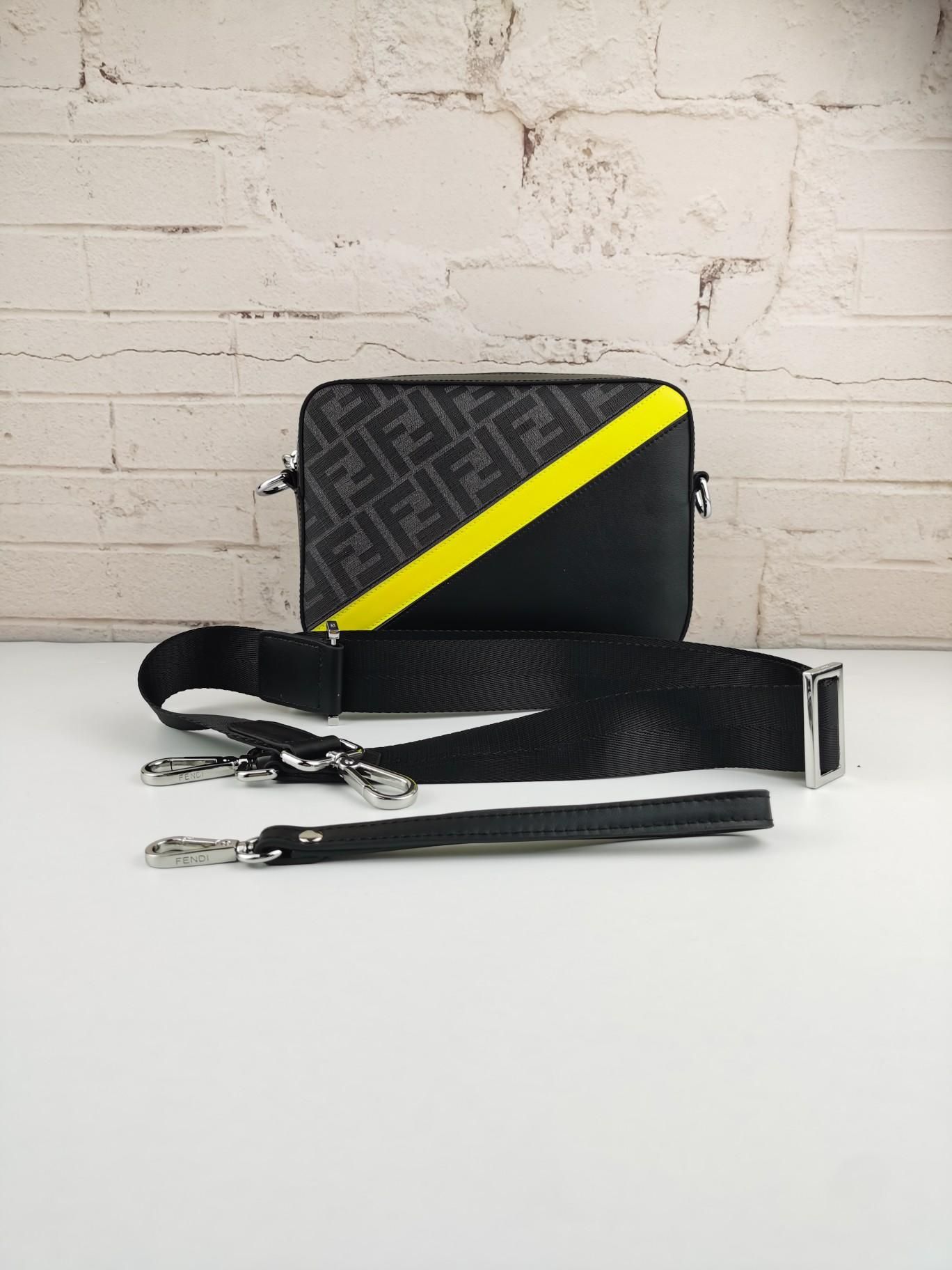 Compra Fendi Famosa Diseñadora De Hombre Bolsa De Cámara De Lujo De Moda De  Cuero Fd Bolso Famosa Marca De La Tarjeta De La Tarjeta De La Flor Del  Monstruo De La